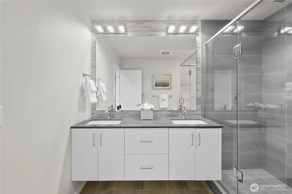 $824,499 | 1816 Ave S 15th Seattle Wa 98144, Seattle, WA 98144