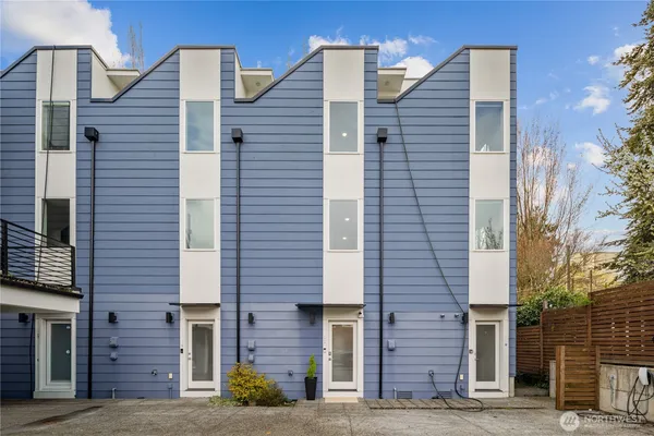 $824,499 | 1816 15th Avenue South, Seattle, WA 98144