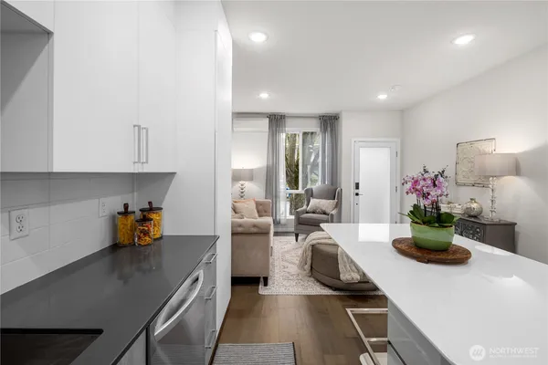 $824,499 | 1816 15th Avenue South, Seattle, WA 98144