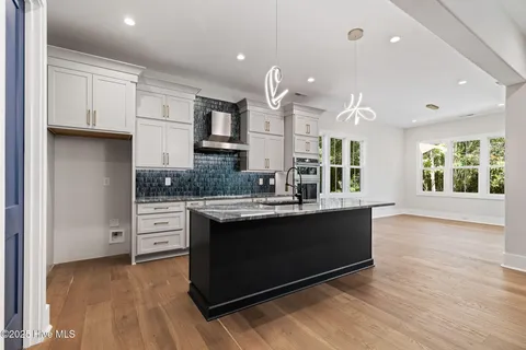 $825,000 | 613 Riverwood Drive Southeast, Bolivia, NC 28422