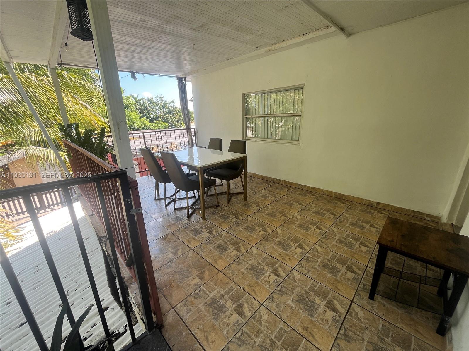 2757 Southwest 34th Avenue Miami, FL 33133 - Photo 4 of 10