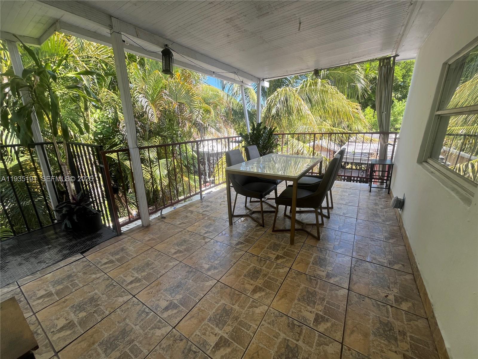 2757 Southwest 34th Avenue Miami, FL 33133 - Photo 5 of 10