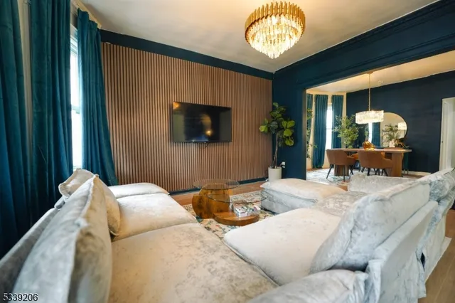 $2,700 | 18 Lowden Street, Unit 1, Elizabeth, NJ 07208