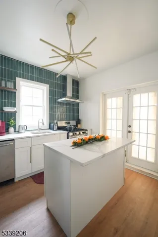 $2,700 | 18 Lowden Street, Unit 1, Elizabeth, NJ 07208