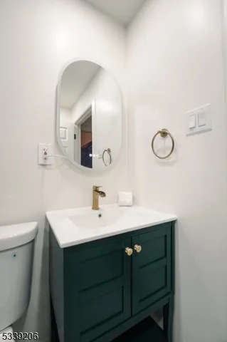 $2,700 | 18 Lowden Street, Unit 1, Elizabeth, NJ 07208