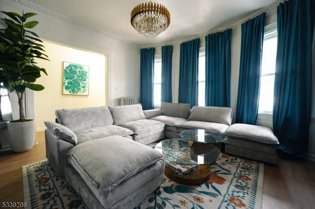 $2,700 | 18 Lowden Street, Unit 1, Elizabeth, NJ 07208