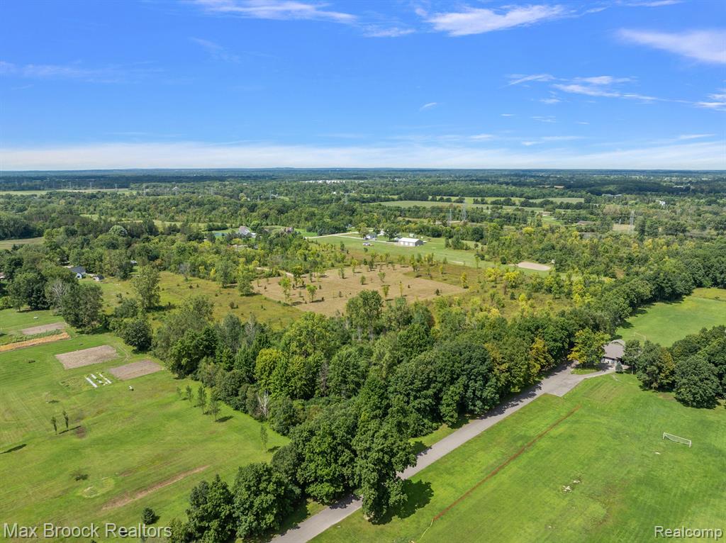 57420 Omo Road Ray, MI 48096 - Photo 8 of 17