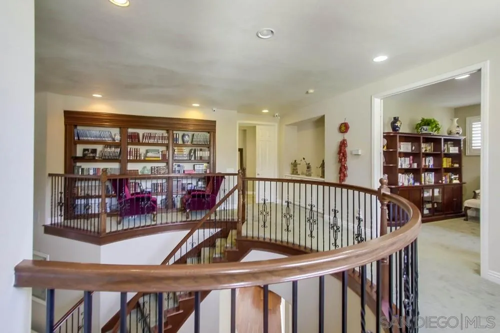 1677 Docena Road Carlsbad, CA 92011 - Photo 14 of 25 Gallery Image 14
