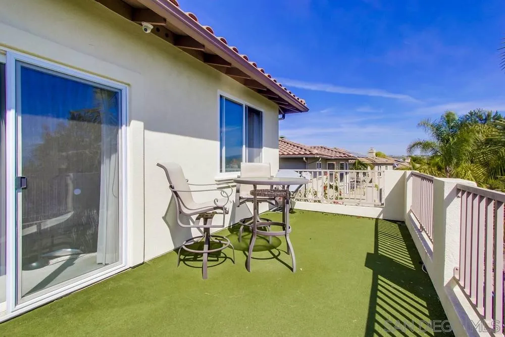 1677 Docena Road Carlsbad, CA 92011 - Photo 23 of 25 Gallery Image 23