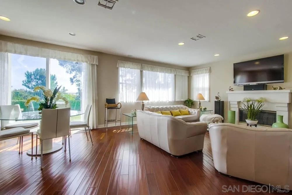 1677 Docena Road Carlsbad, CA 92011 - Photo 5 of 25 Gallery Image 5