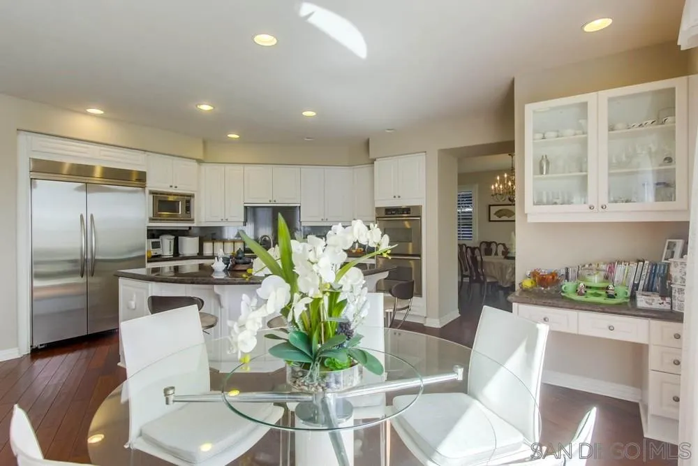1677 Docena Road Carlsbad, CA 92011 - Photo 7 of 25 Gallery Image 7