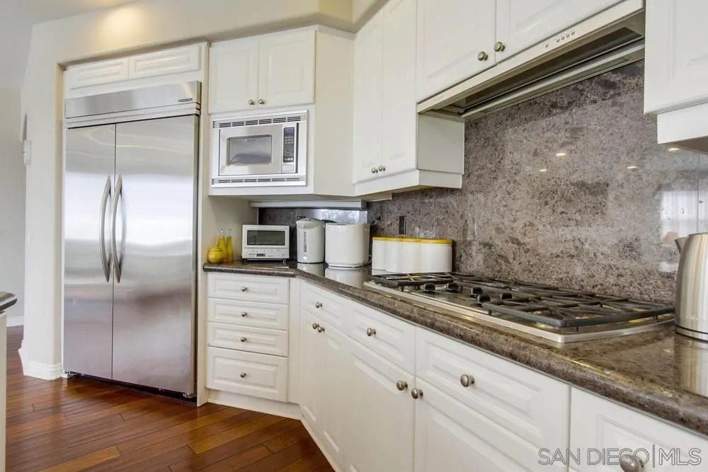 1677 Docena Road Carlsbad, CA 92011 - Photo 10 of 25 Gallery Image 10