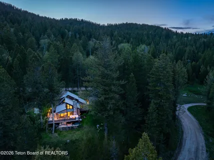$3,750,000 | 6900 Paintbrush Trail, Wilson, WY 83014