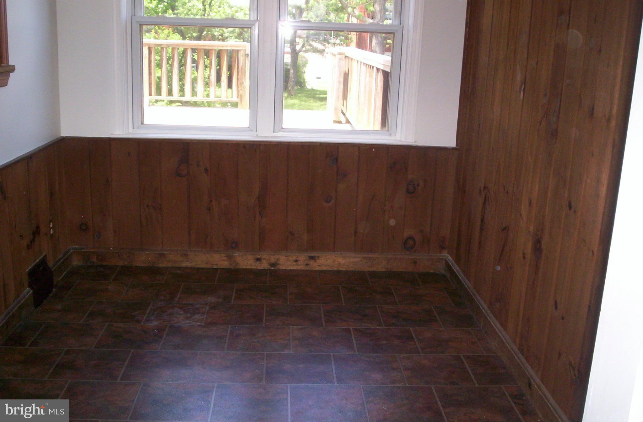 562 Welbrook Road Baltimore, MD 21221 - Photo 8 of 30 Dining Room