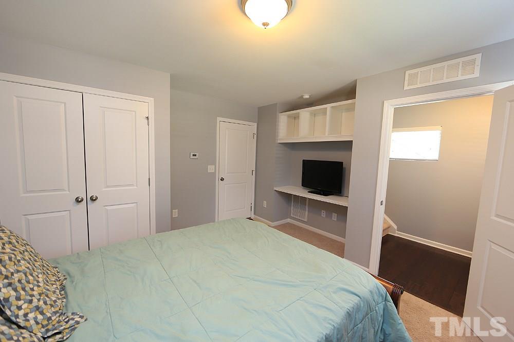 1525 Crafton Way Raleigh, NC 27607 - Photo 18 of 22