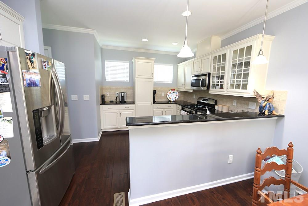 1525 Crafton Way Raleigh, NC 27607 - Photo 6 of 22