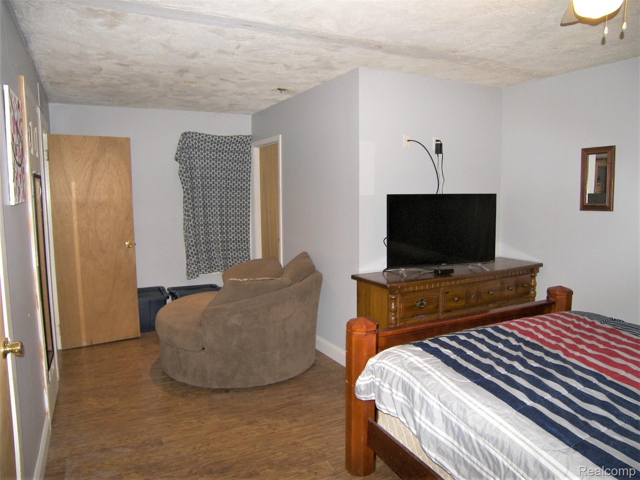 6255 North Linden Road Mount Morris, MI 48458 - Photo 12 of 22 100_3424.jpg