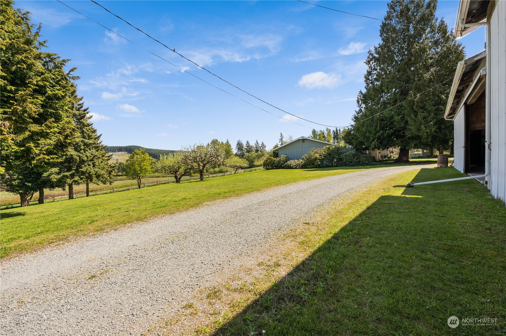 21040 Starbird Road Mount Vernon, WA 98274 - Photo 11 of 38 Gallery Image 11