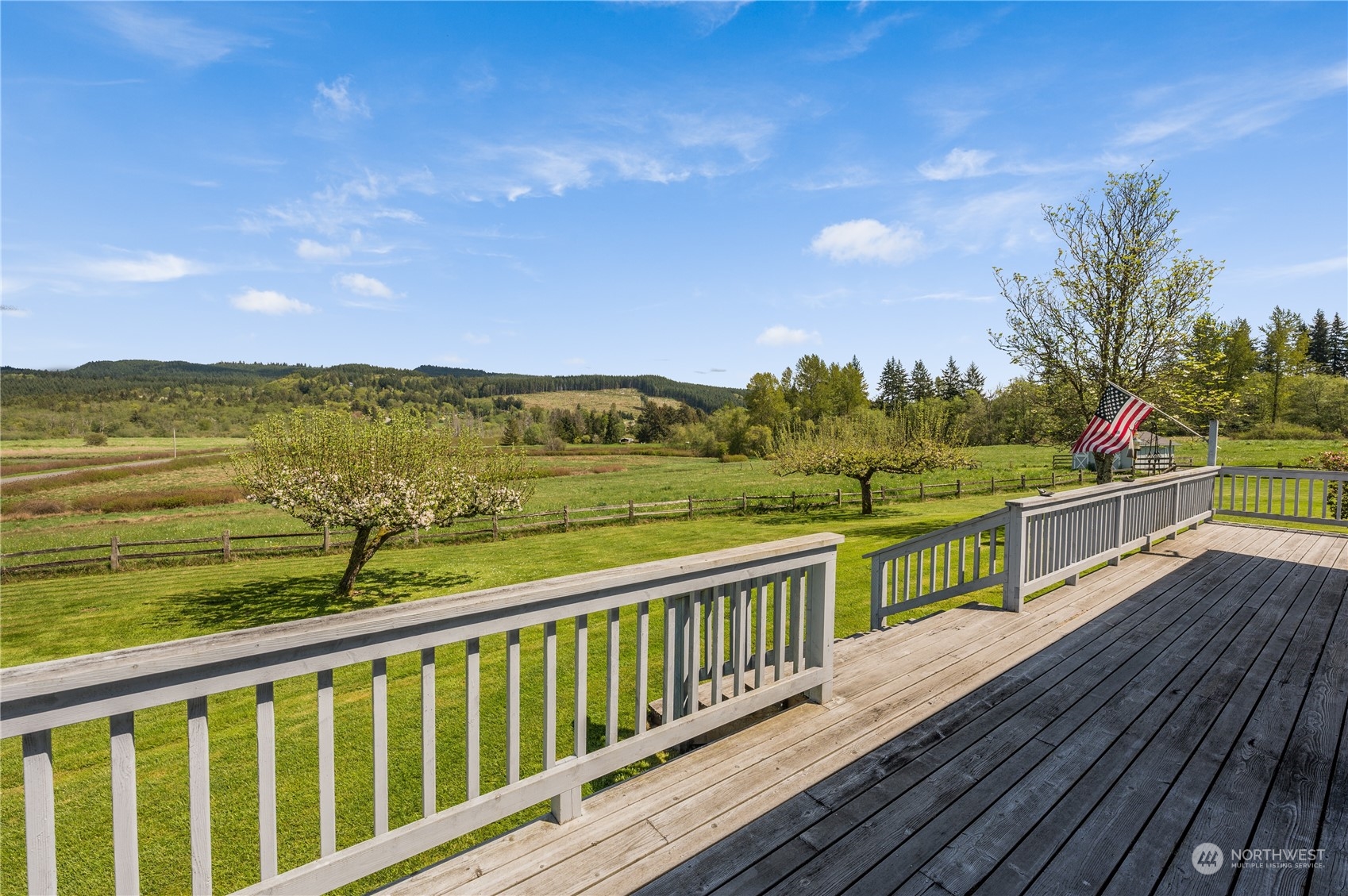 21040 Starbird Road Mount Vernon, WA 98274 - Photo 14 of 38 Gallery Image 14