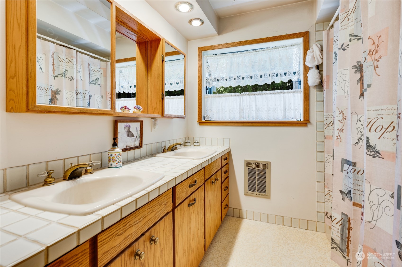 21040 Starbird Road Mount Vernon, WA 98274 - Photo 19 of 38 Gallery Image 19