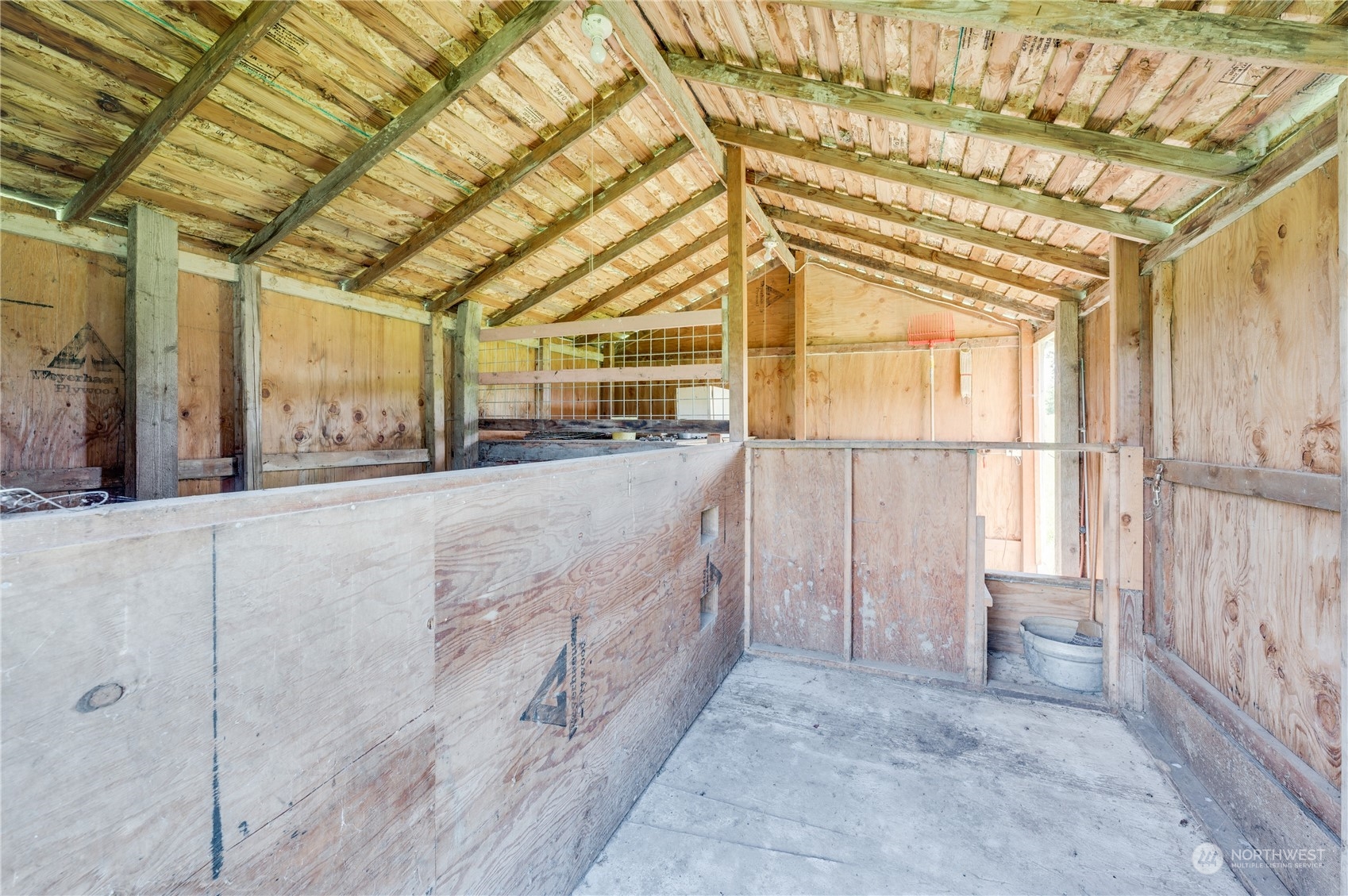 21040 Starbird Road Mount Vernon, WA 98274 - Photo 26 of 38 Gallery Image 26