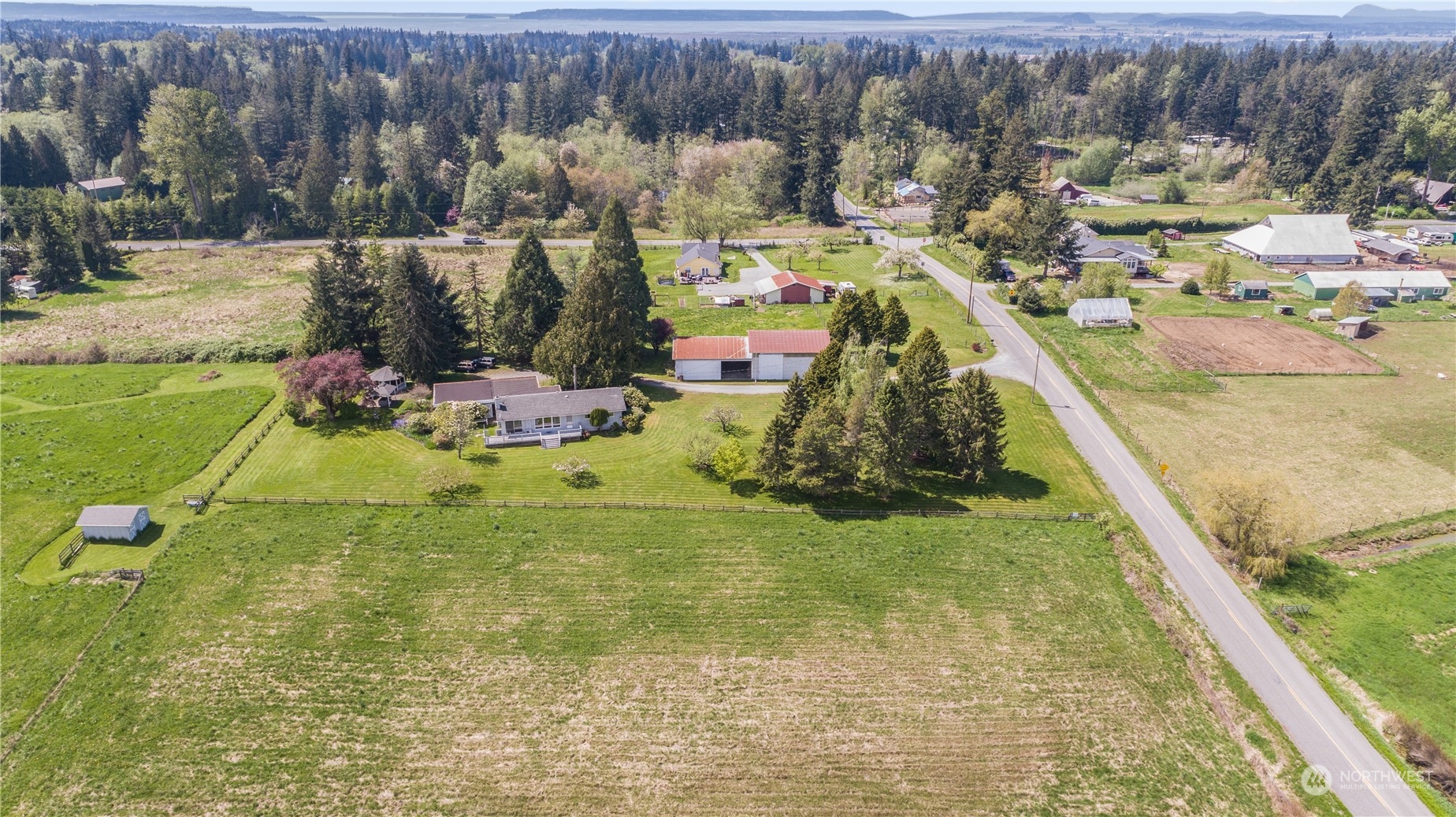 21040 Starbird Road Mount Vernon, WA 98274 - Photo 35 of 38 Gallery Image 35