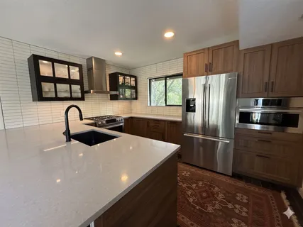 $750,000 | 1702 Deerfield Drive, Austin, TX 78741