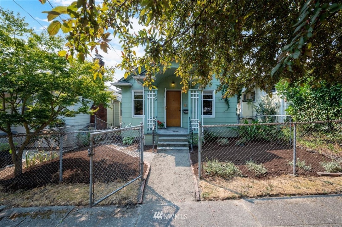 943 North 76th Street Seattle, WA 98103 - Photo 14 of 15