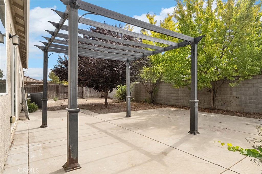 2135 Jacob Street Gridley, CA 95948 - Photo 39 of 50 a patio with a outdoor seating space