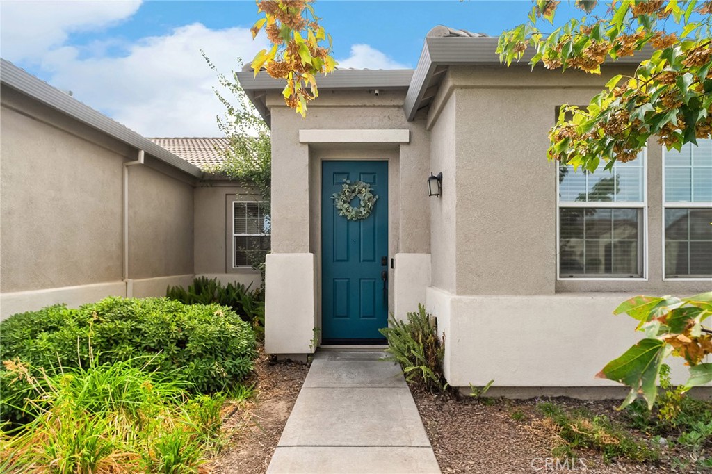 2135 Jacob Street Gridley, CA 95948 - Photo 8 of 50 a front view of a house with a yard