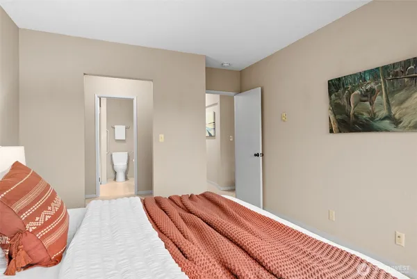 $559,000 | 330 Grow Avenue Northwest, Unit C3, Bainbridge Island, WA 98110