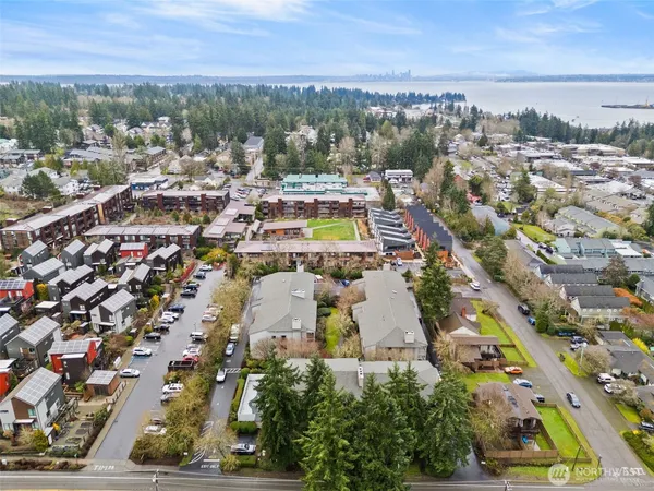 $559,000 | 330 Grow Avenue Northwest, Unit C3, Bainbridge Island, WA 98110