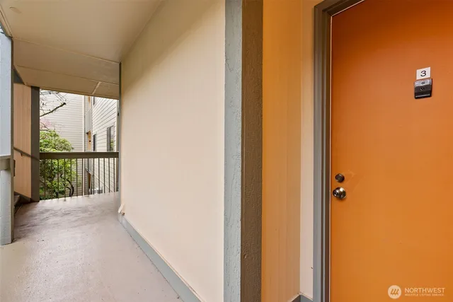 $580,000 | 330 Grow Avenue Northwest, Unit C3, Bainbridge Island, WA 98110