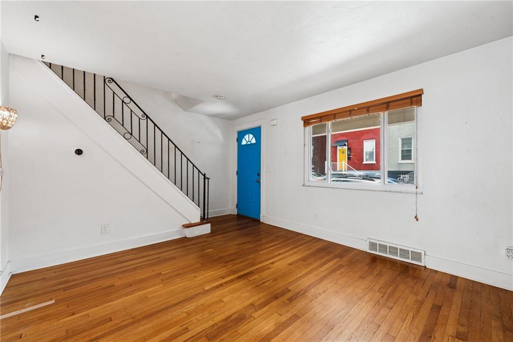 4207 Post Street Pittsburgh, PA 15201 - Photo 6 of 36 Gallery Image 6