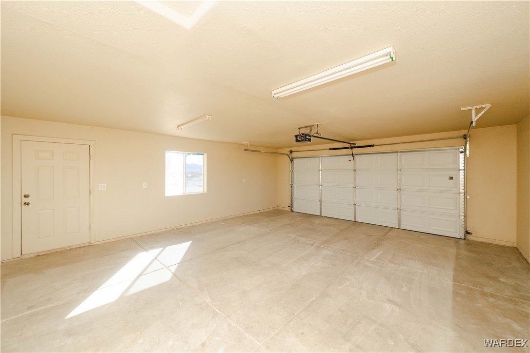 4246 Canelo Road Golden Valley, AZ 86413 - Photo 43 of 54 a view of an empty room