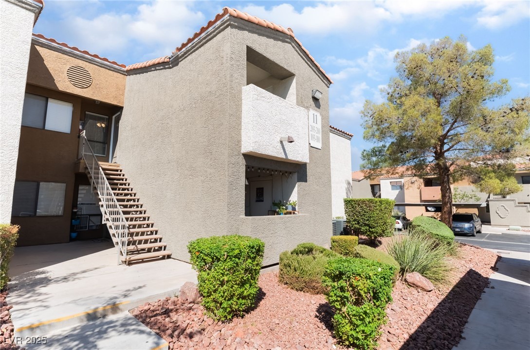 3151 North Soaring Gulls Drive, Unit 2096 Las Vegas, NV 89128 - Photo 4 of 36