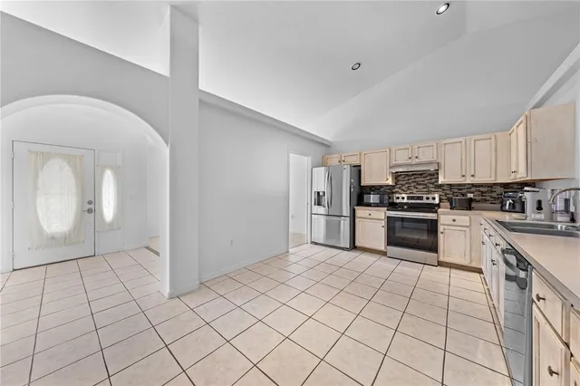 $395,000 | 2708 Kayak Court, St. Cloud, FL 34772