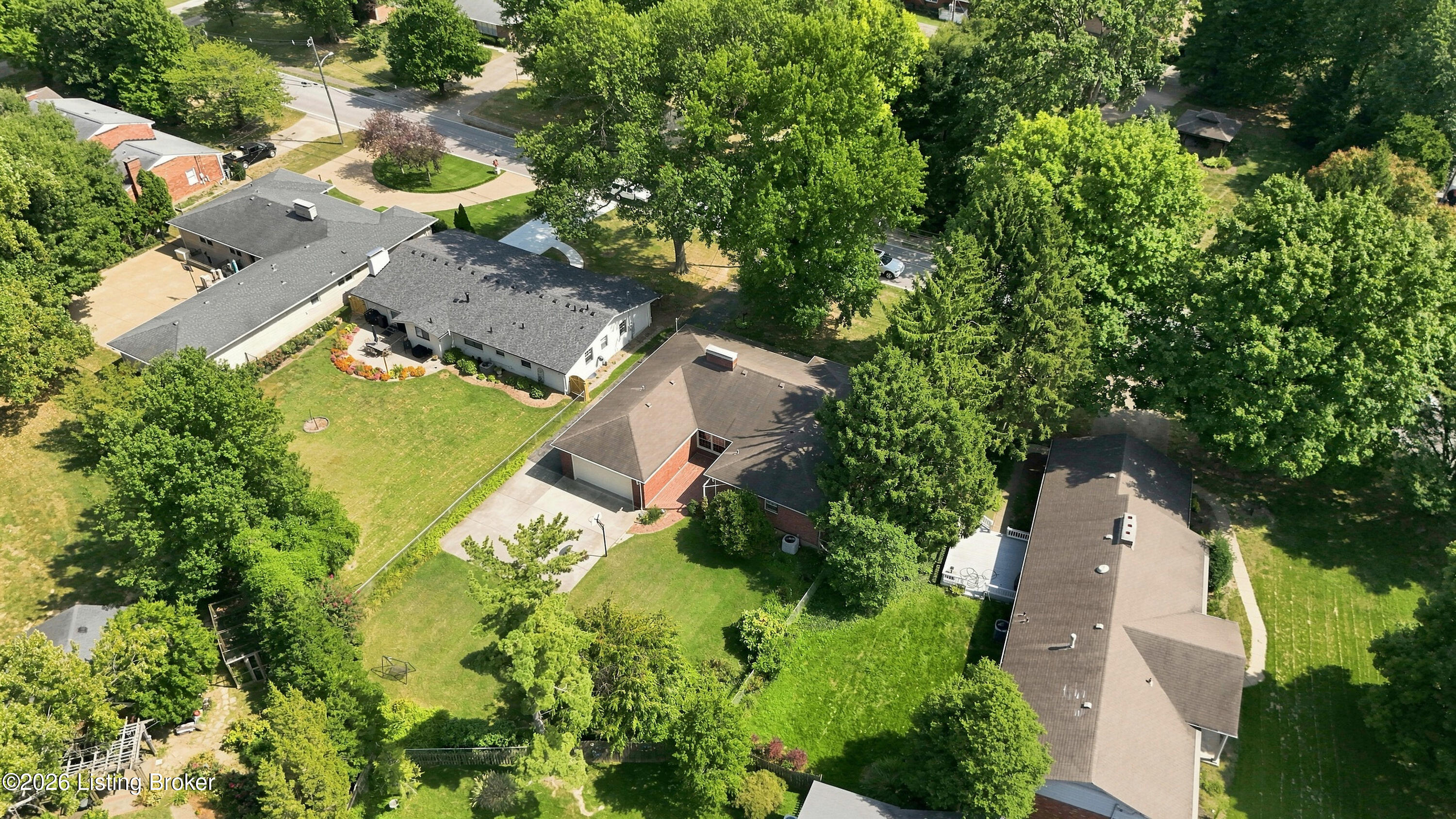 3217 Dundee Road Louisville, KY 40205 - Photo 66 of 73 58_3217dundee_louisvillerealestatemedia_