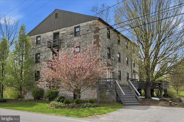 $895,000 | 475 Snavely Mill Road, Lititz, PA 17543