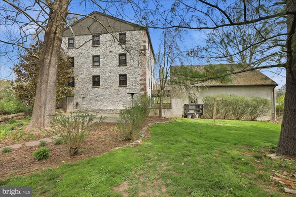 $895,000 | 475 Snavely Mill Road, Lititz, PA 17543