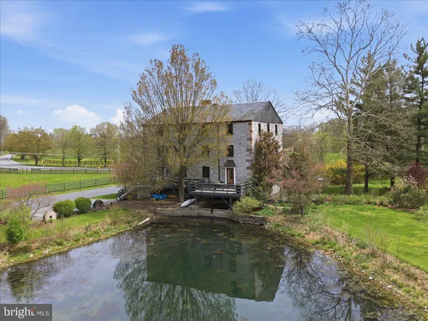 $895,000 | 475 Snavely Mill Road, Lititz, PA 17543
