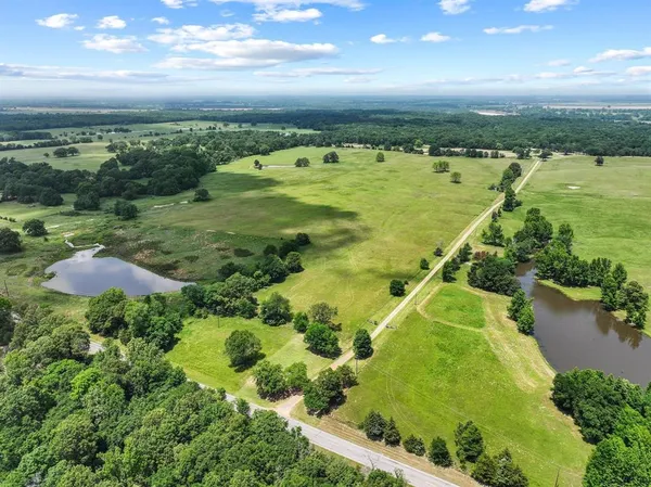 $3,580,000 | 3893 Farm To Market 906, Powderly, TX 75473