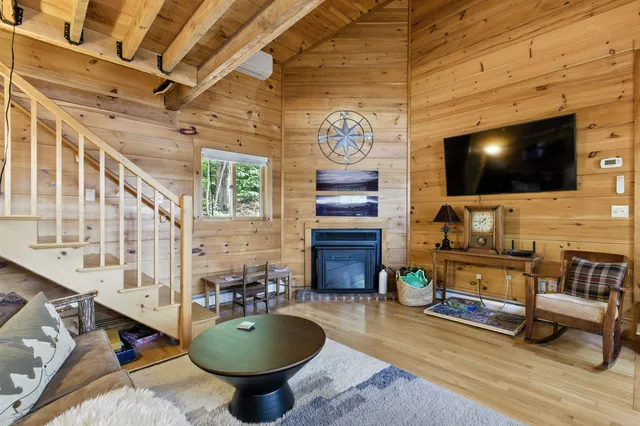 $925,000 | 45 Crittenden Road, Bradford, NH 03221