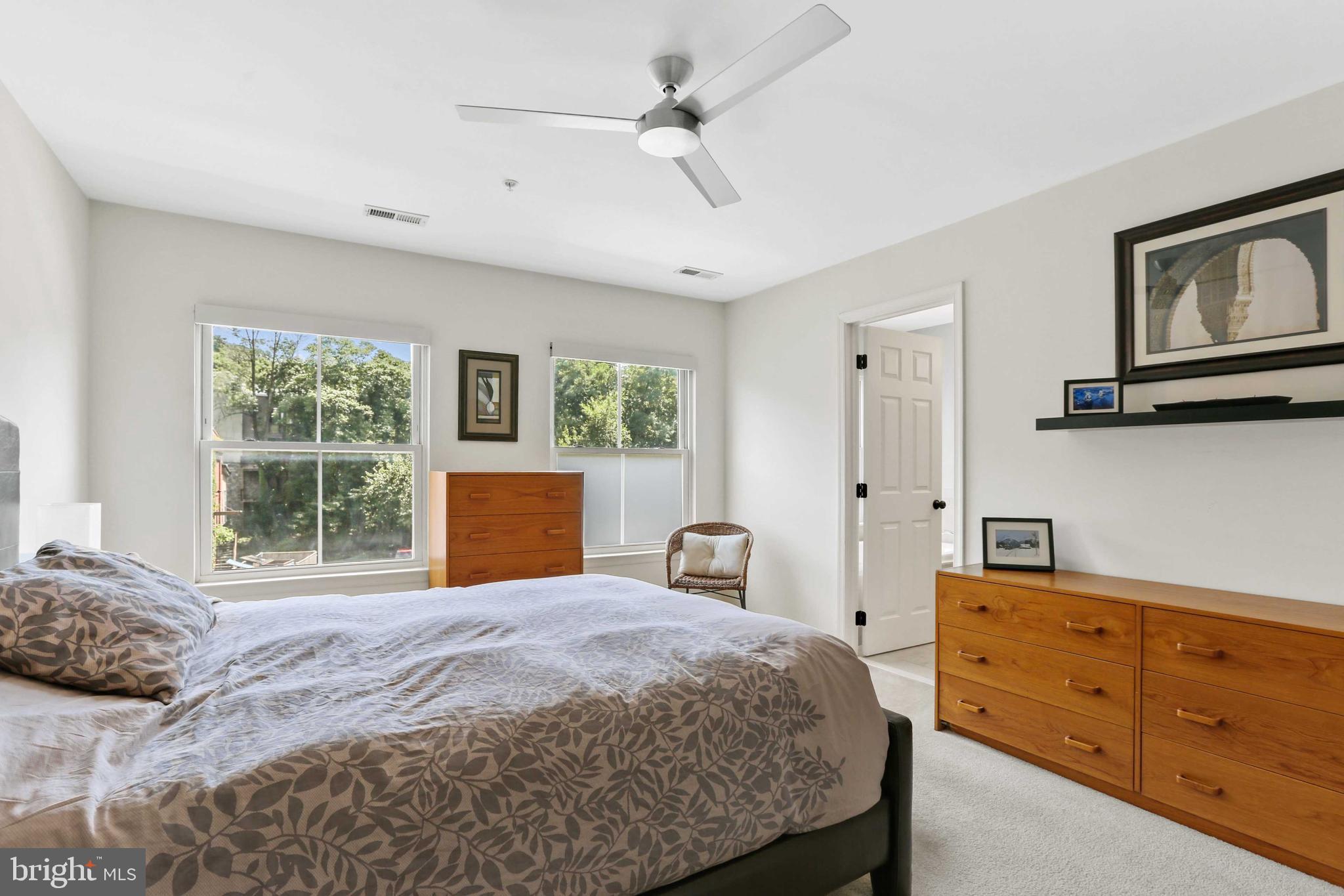 2064 Clipper Park Road Baltimore, MD 21211 - Photo 24 of 35 Primary Bedroom