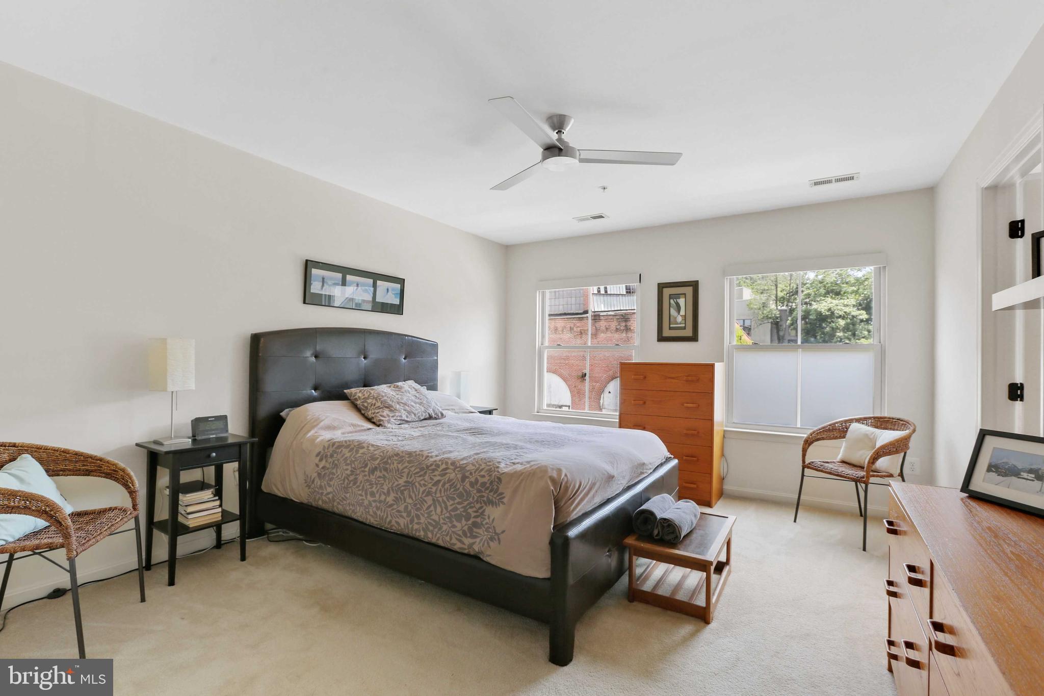2064 Clipper Park Road Baltimore, MD 21211 - Photo 25 of 35 Primary Bedroom