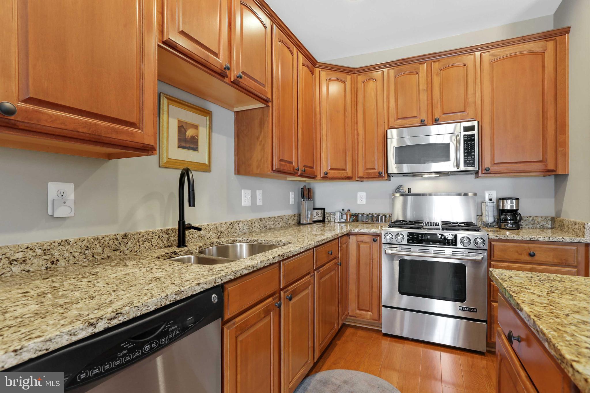 2064 Clipper Park Road Baltimore, MD 21211 - Photo 8 of 35 Kitchen