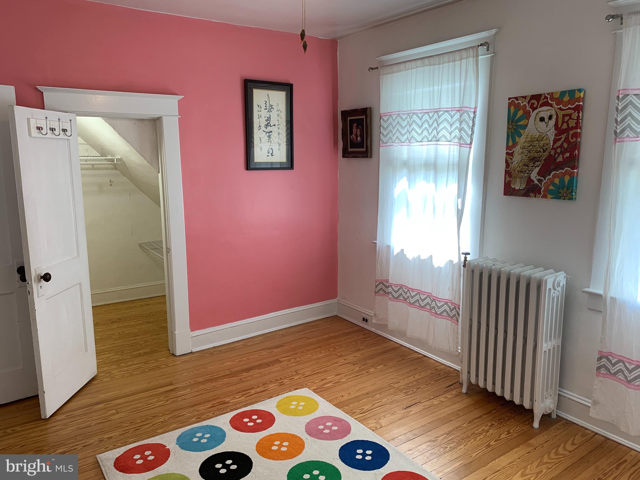 813 Cedarcroft Road Baltimore, MD 21212 - Photo 21 of 43 Roomy second bedroom with walk in closet!