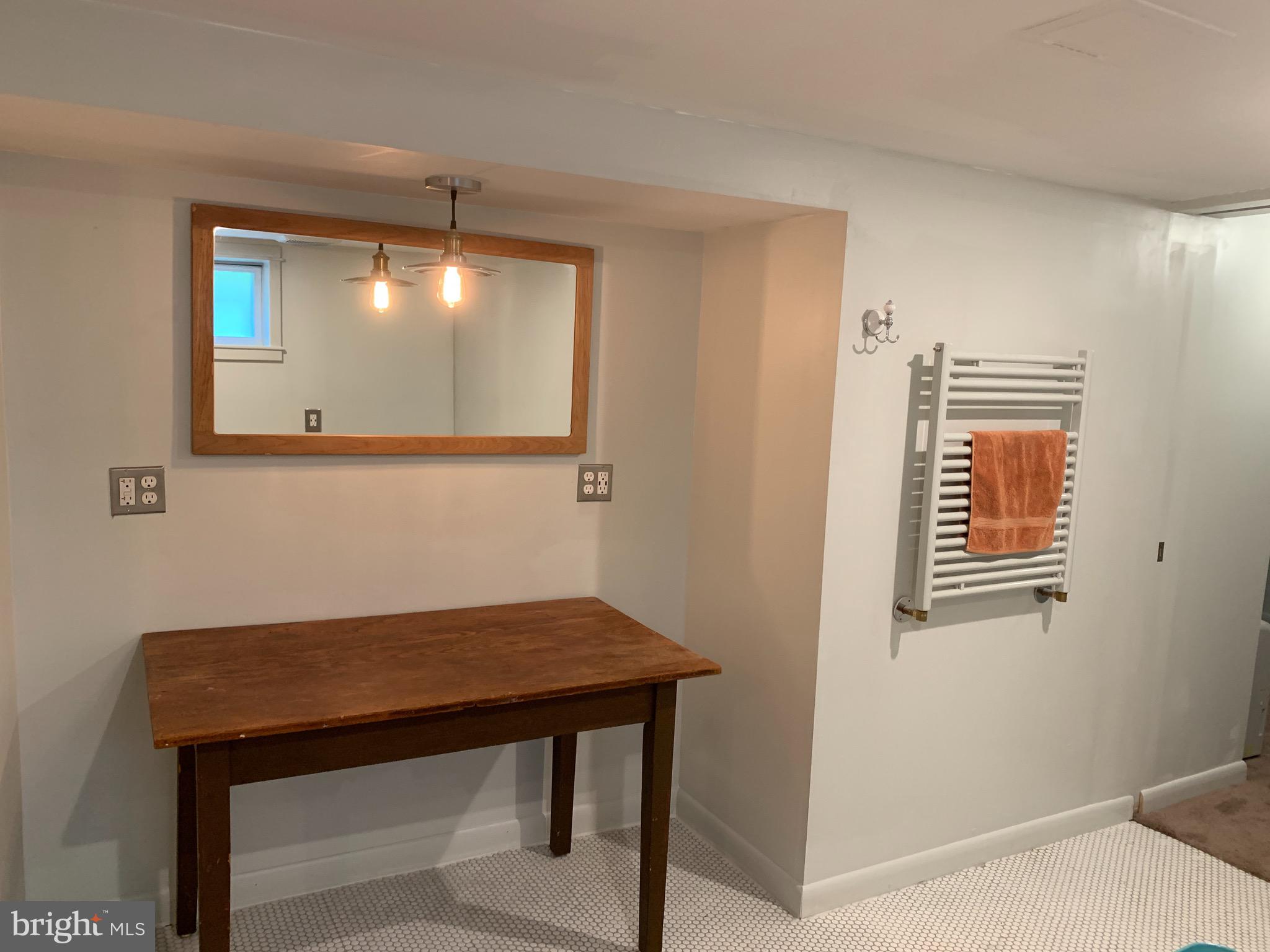 813 Cedarcroft Road Baltimore, MD 21212 - Photo 35 of 43 Lower level laundry/full bath is surprising!