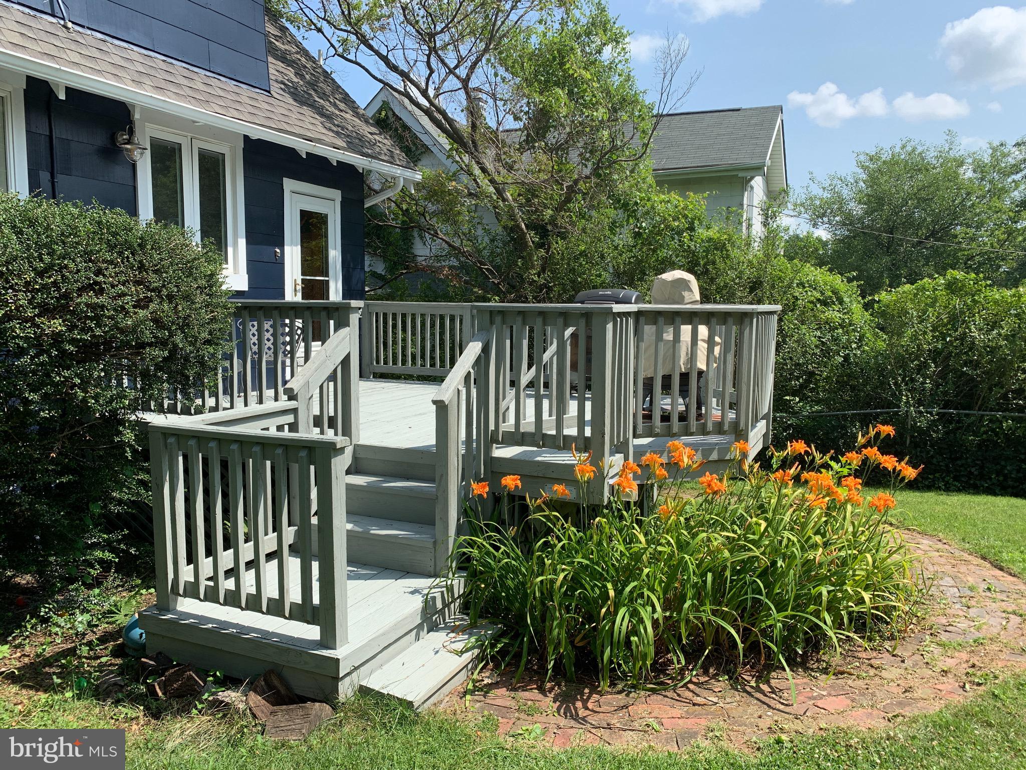 813 Cedarcroft Road Baltimore, MD 21212 - Photo 40 of 43 Deck and backyard!