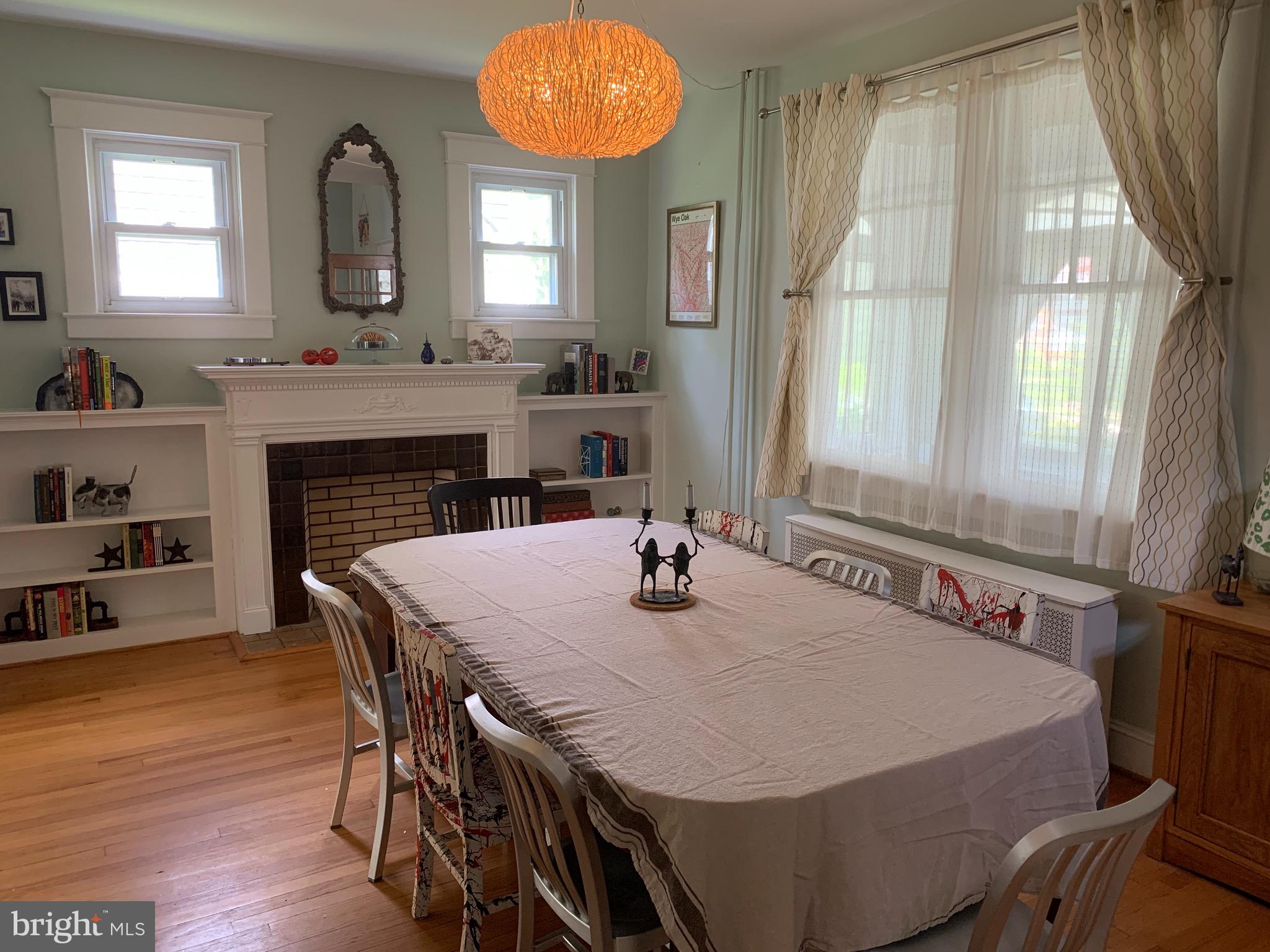 813 Cedarcroft Road Baltimore, MD 21212 - Photo 5 of 43 Dining room plays host for large dinner parties!